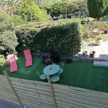 Proche Des Criques Апартаменты *